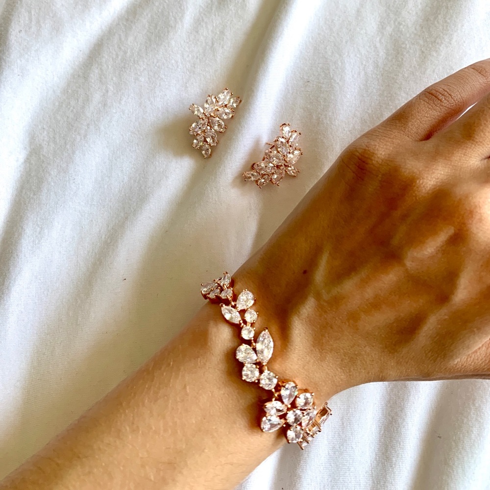 Crystal bracelet with match earrings